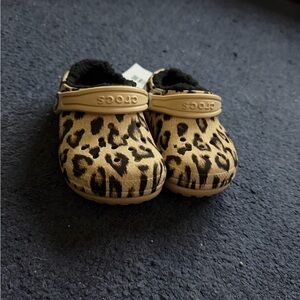 CROCS Leopard Pattern Clogs